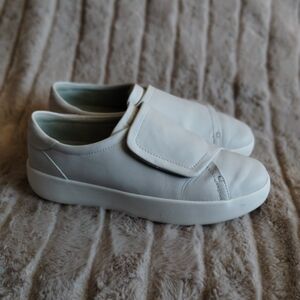 Cole Haan W13245 White Leather Velcro Strap Sneakers Women’s 10B Minimalist